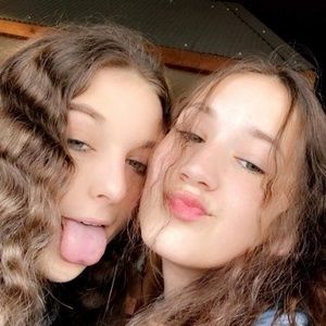 Meet your Posher, Leniyah